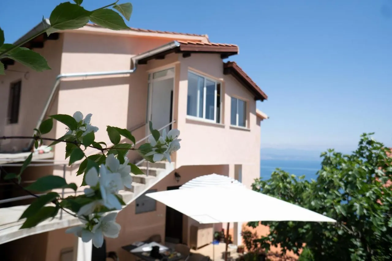 Cvita - Cozy apartment with an amazing view Lovran